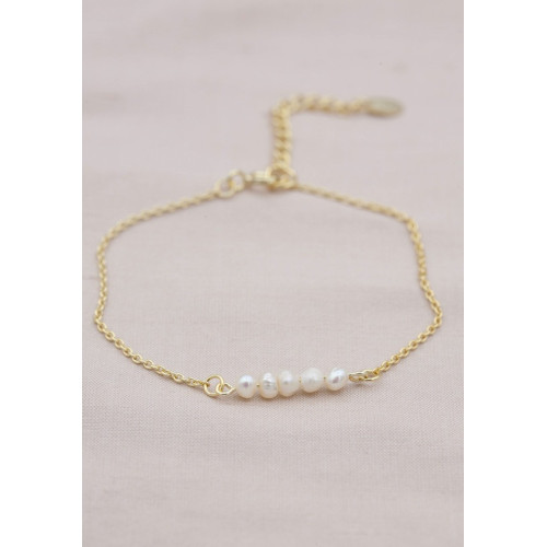 Gold bracelet freshwater pearls