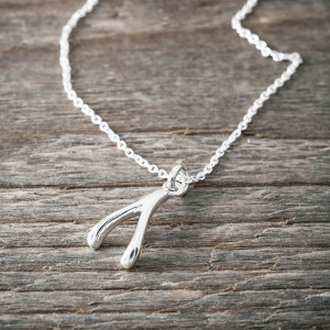 Silver necklace wishbone
