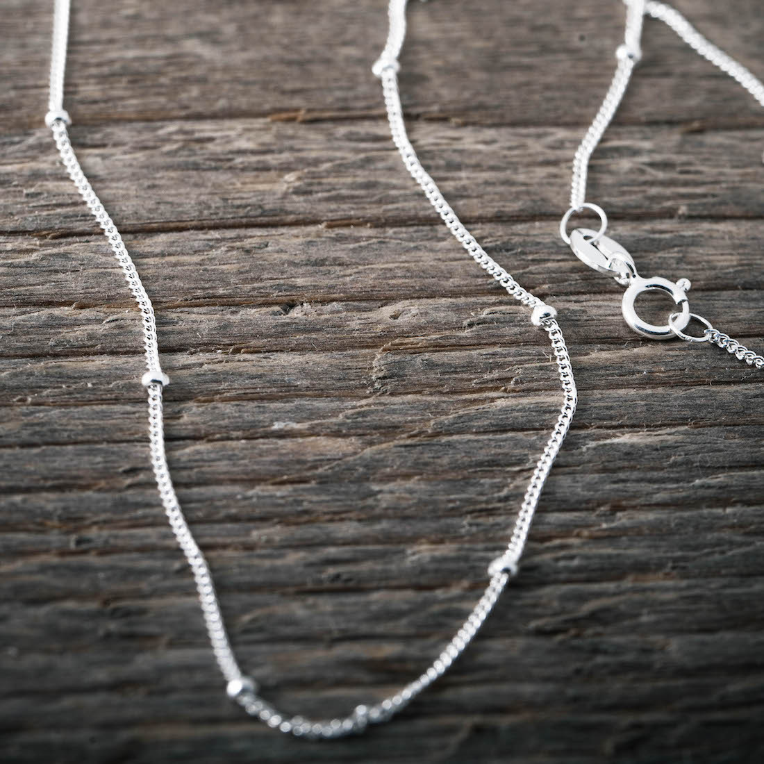 Short deals silver necklace