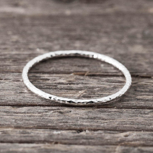 Silverring tunn fasetterad