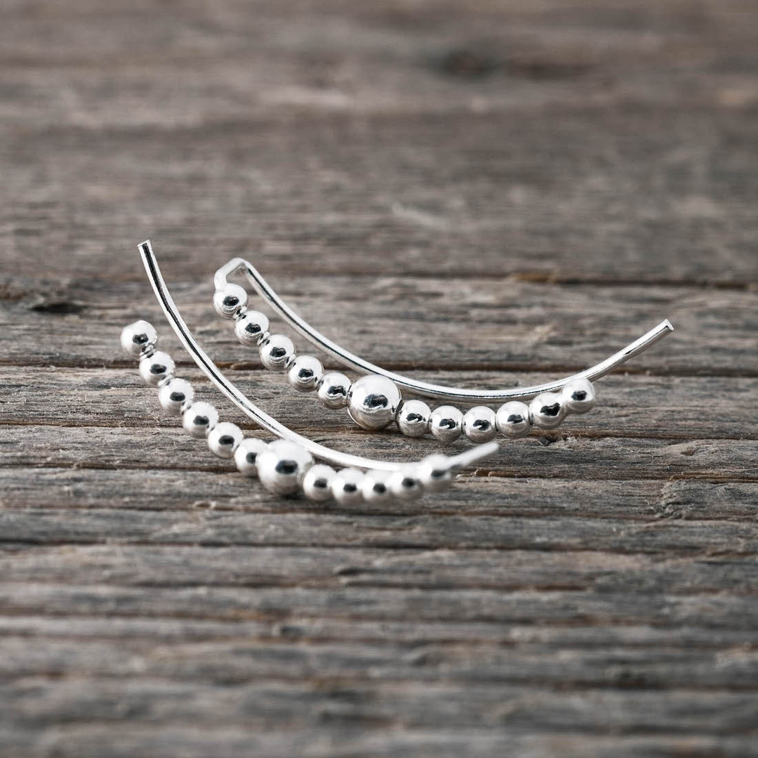 Silverörhängen ear climber små kulor