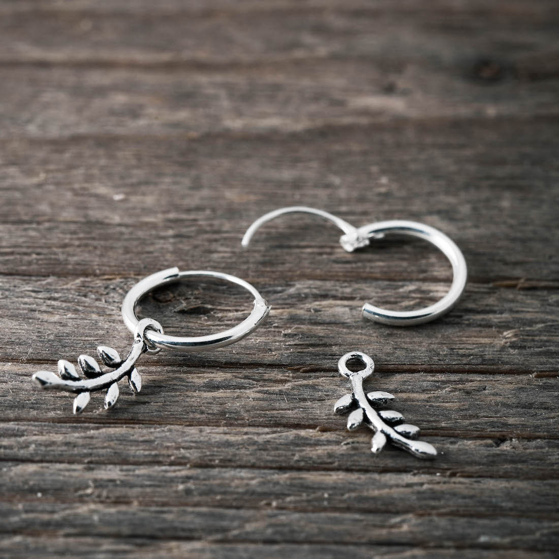 Silver hoops spike