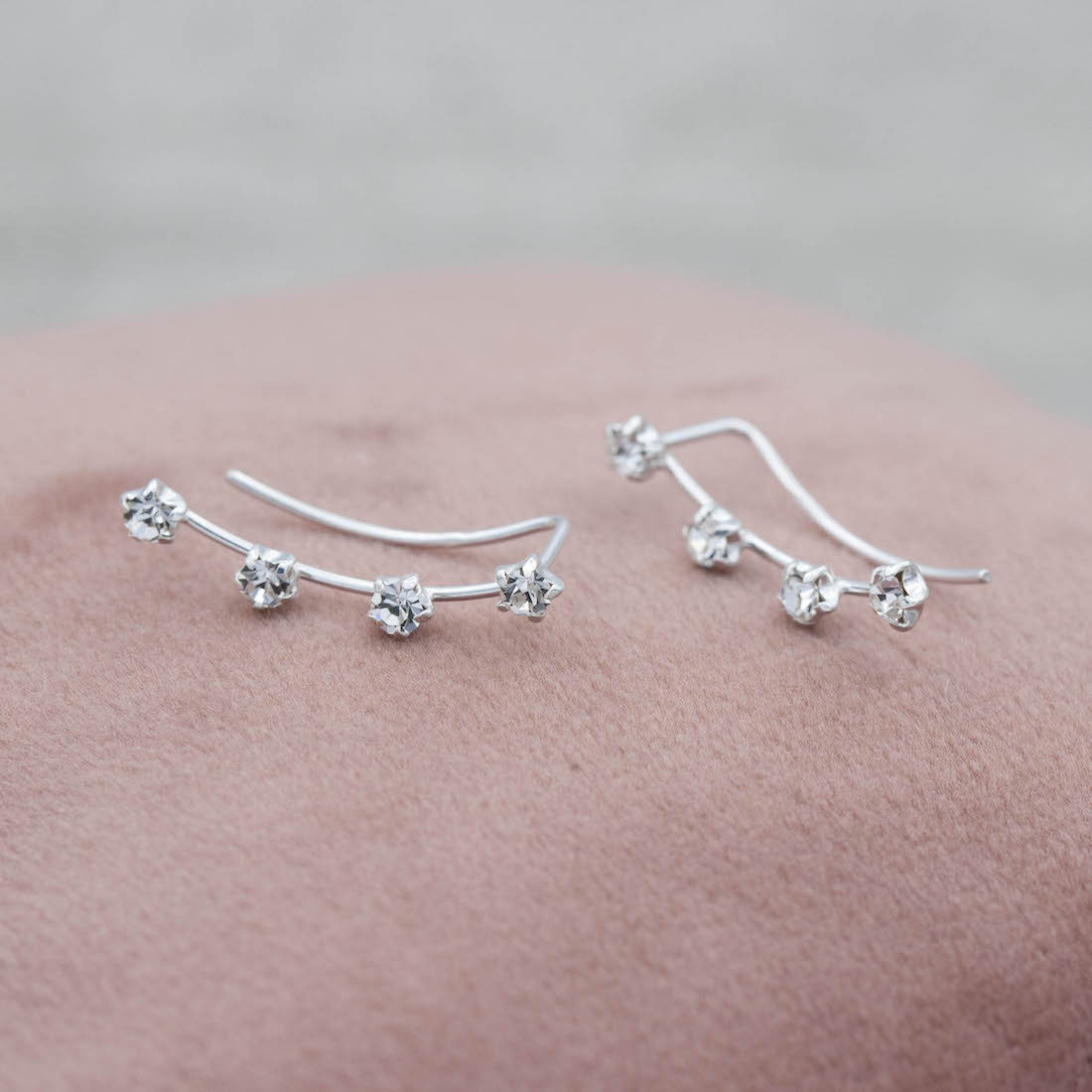 Silverörhänge ear climber stenar