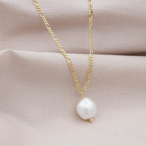 gold necklace with a fresh water pearl