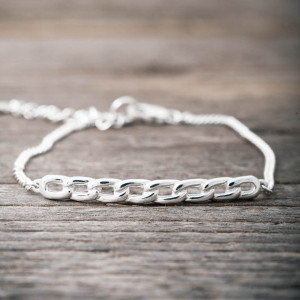 Silver bracelet chain bar