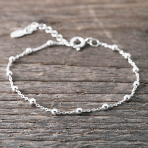 Silver bracelet thin with silver balls
