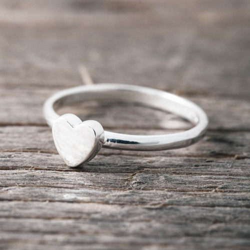 Silver ring heart