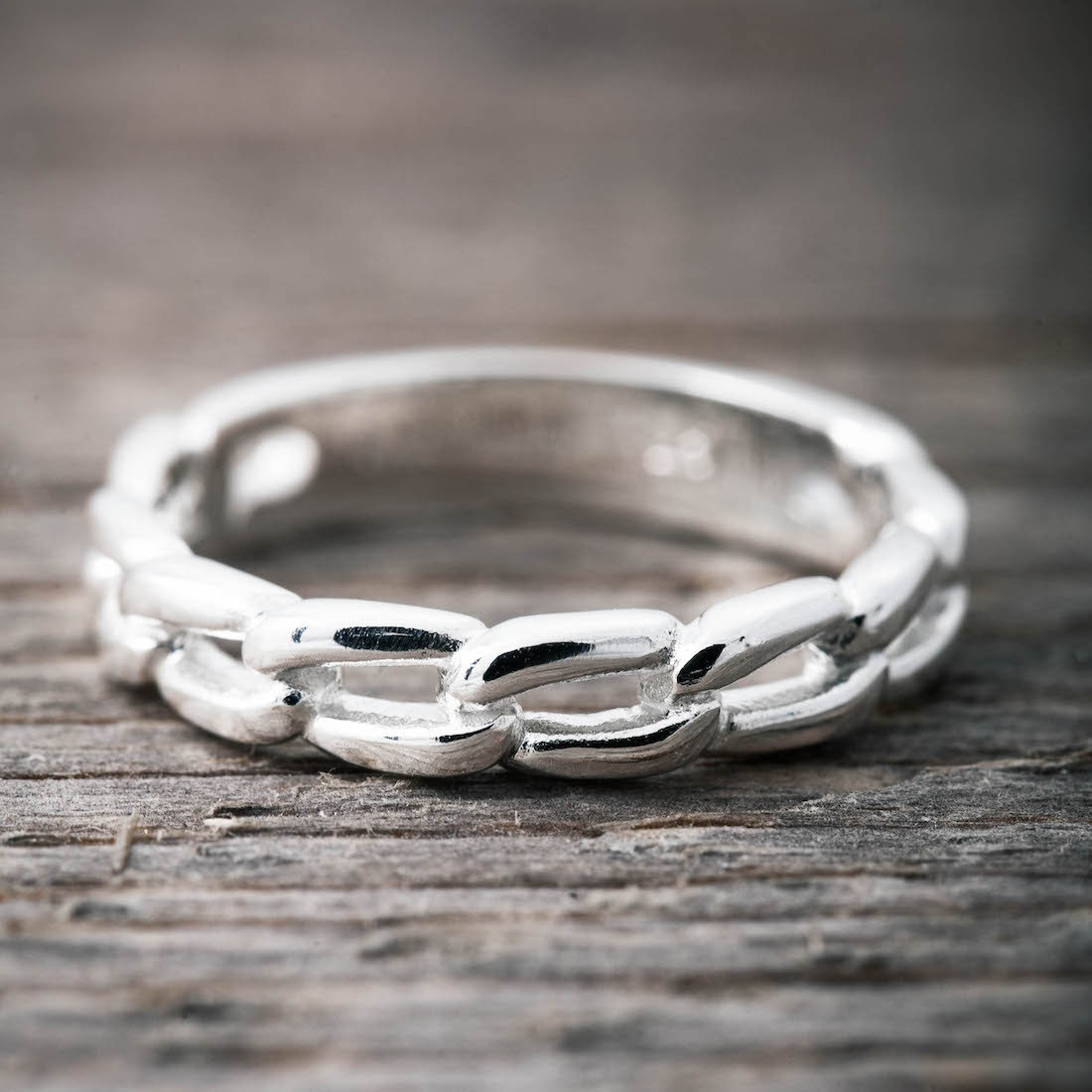 Silver ring chain