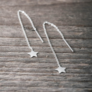 Silver earrings treaded chain with star
