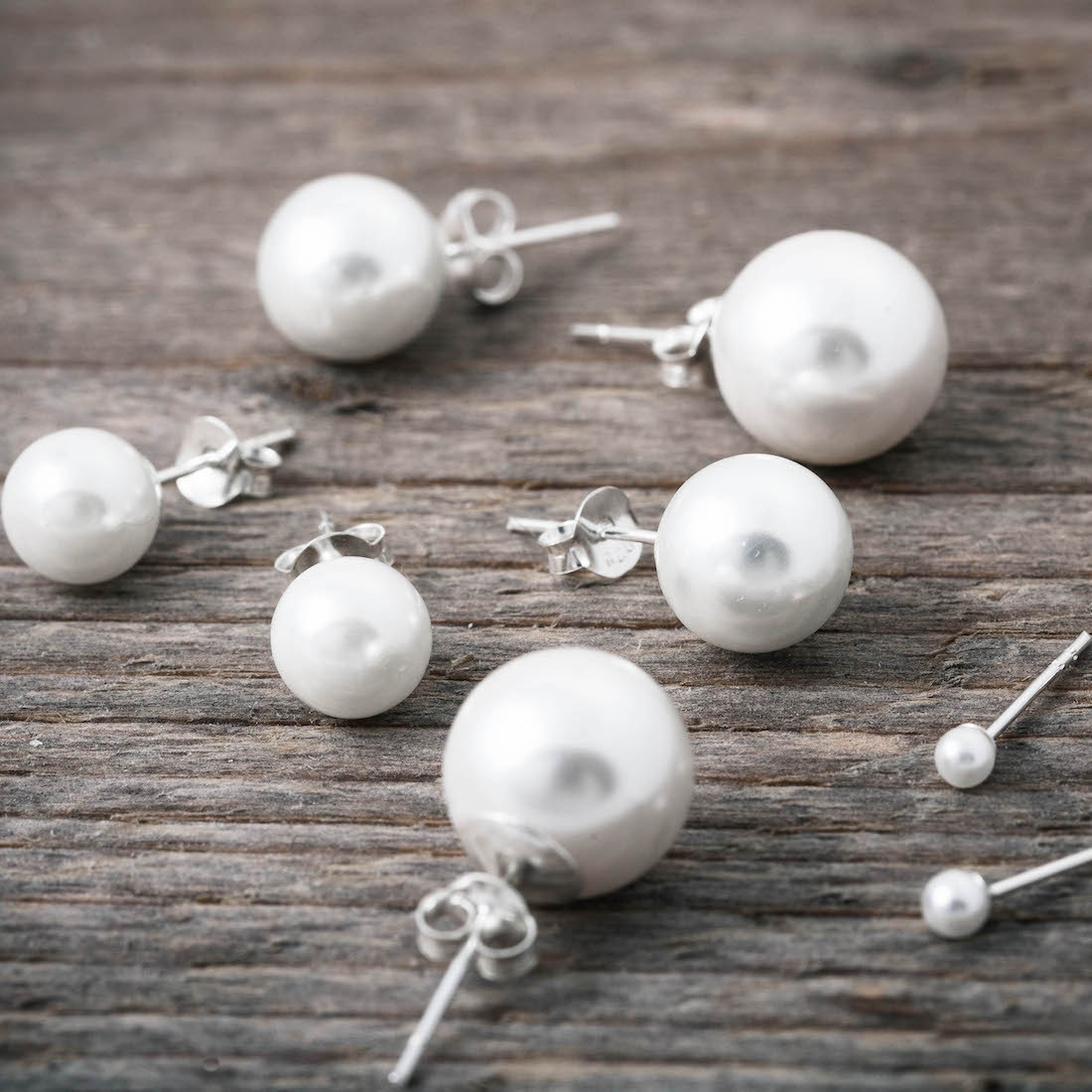 Pearl earrings 6mm
