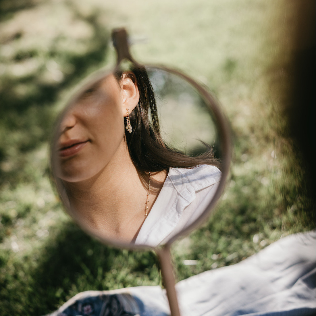 Guldörhängen kedja m sötvattenspärlor