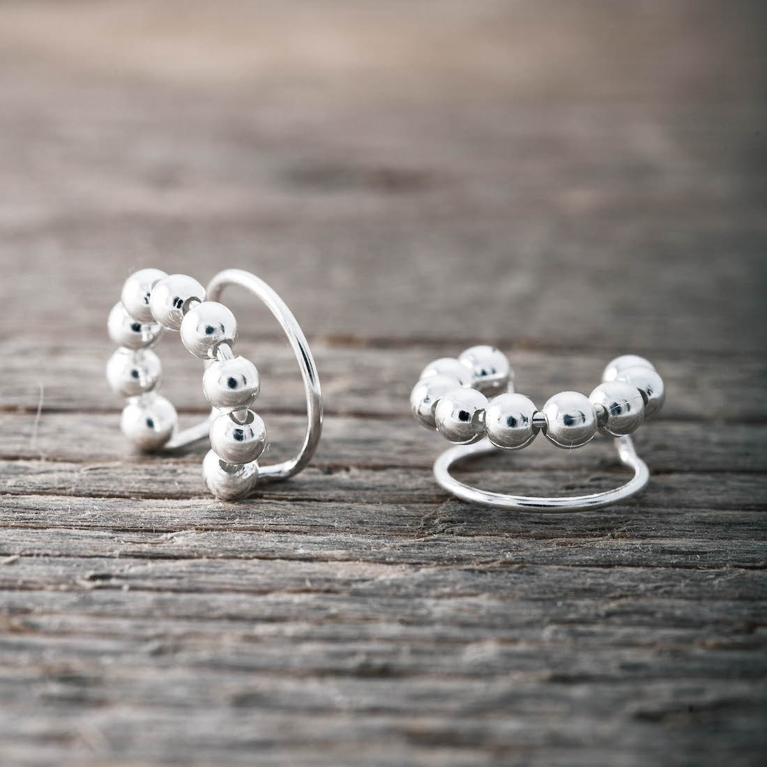 Silverörhänge ear cuff -silverkulor