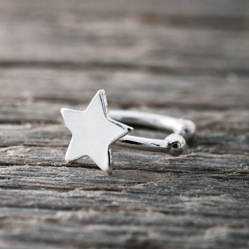Silverörhänge ear cuff -stjärna
