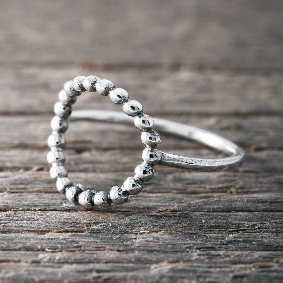 Silverring stor cirkel m pluppar