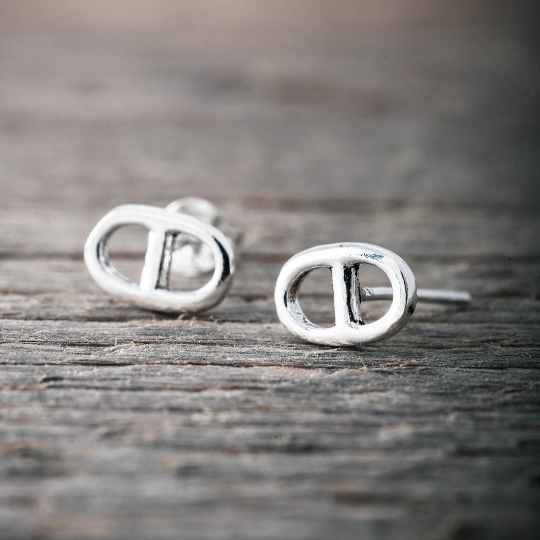 Silver earrings link