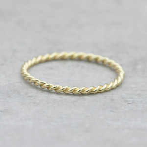 Gold ring super thinn twisted