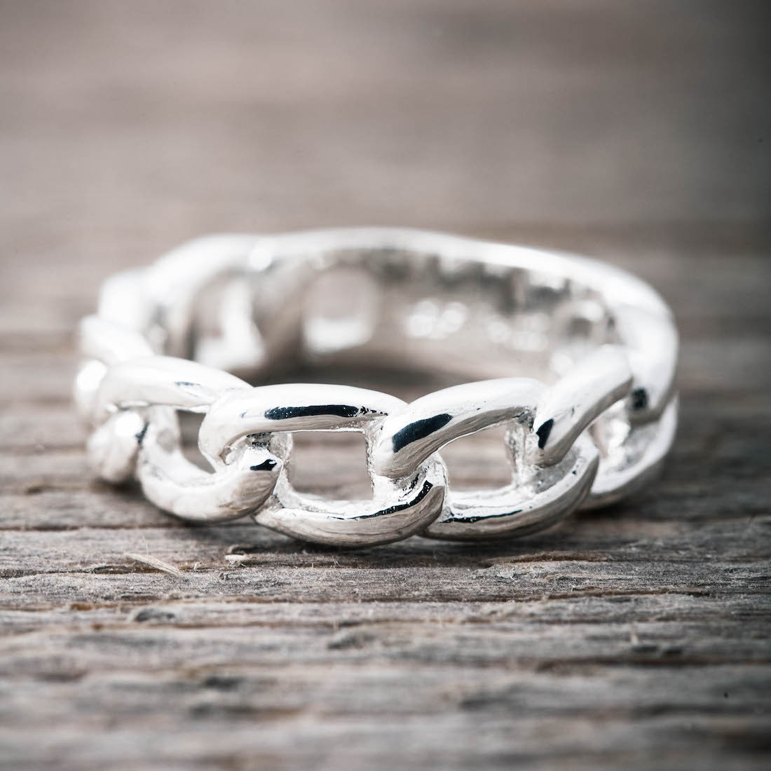 Silver ring chain
