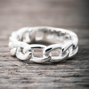 Silver ring chain 