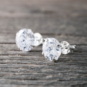 Silver earrings 8mm white stone
