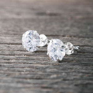 Silver earrings 6mm white stone