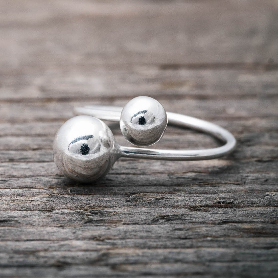 Silver ring balls