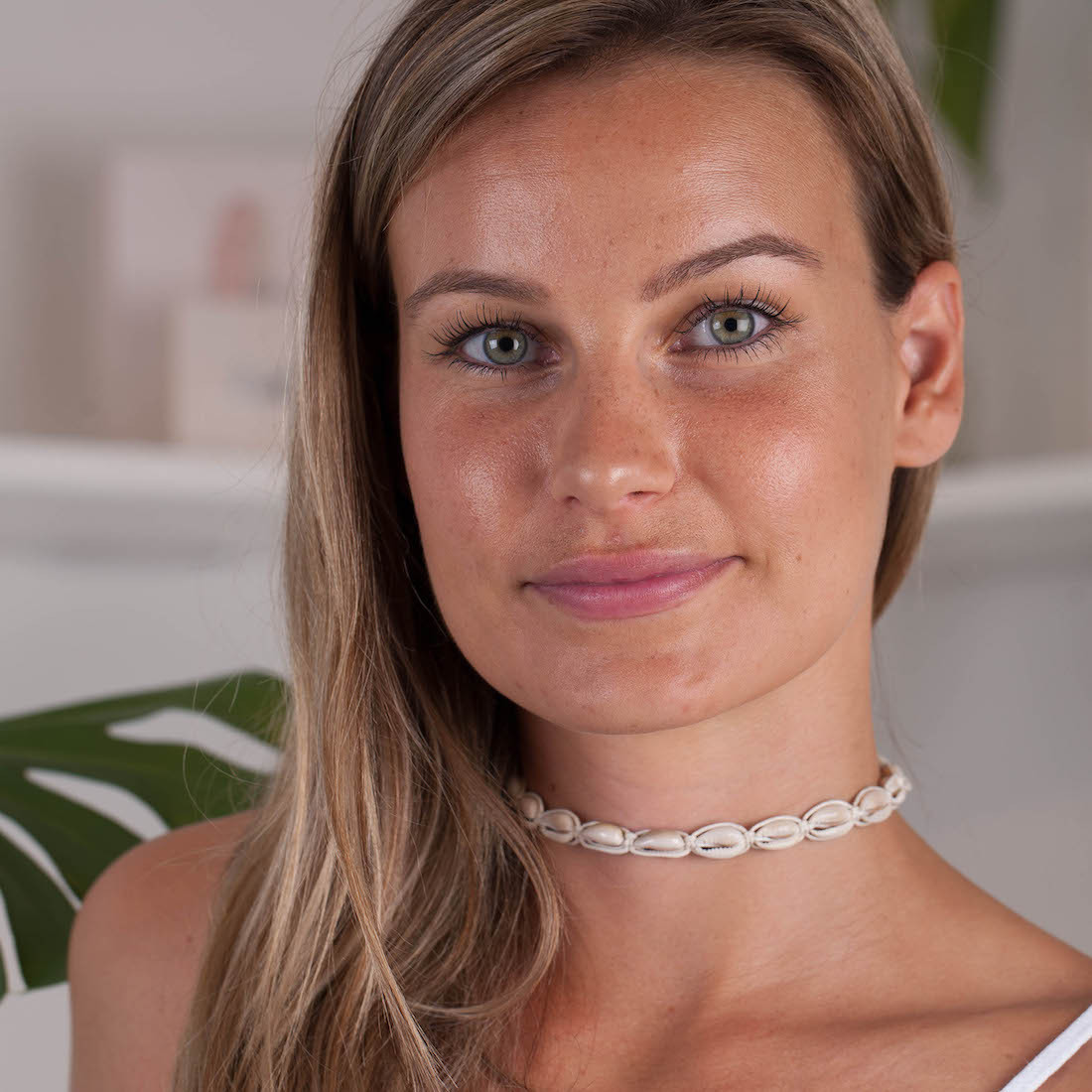 Seashell choker