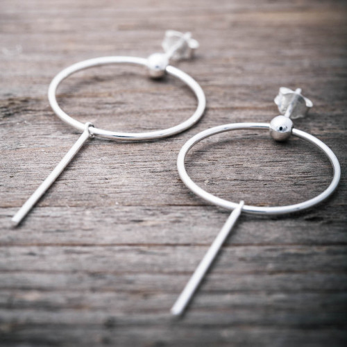 Silverörhänge ring med stav