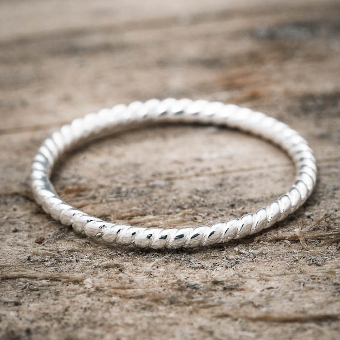 Silverring tvinnad