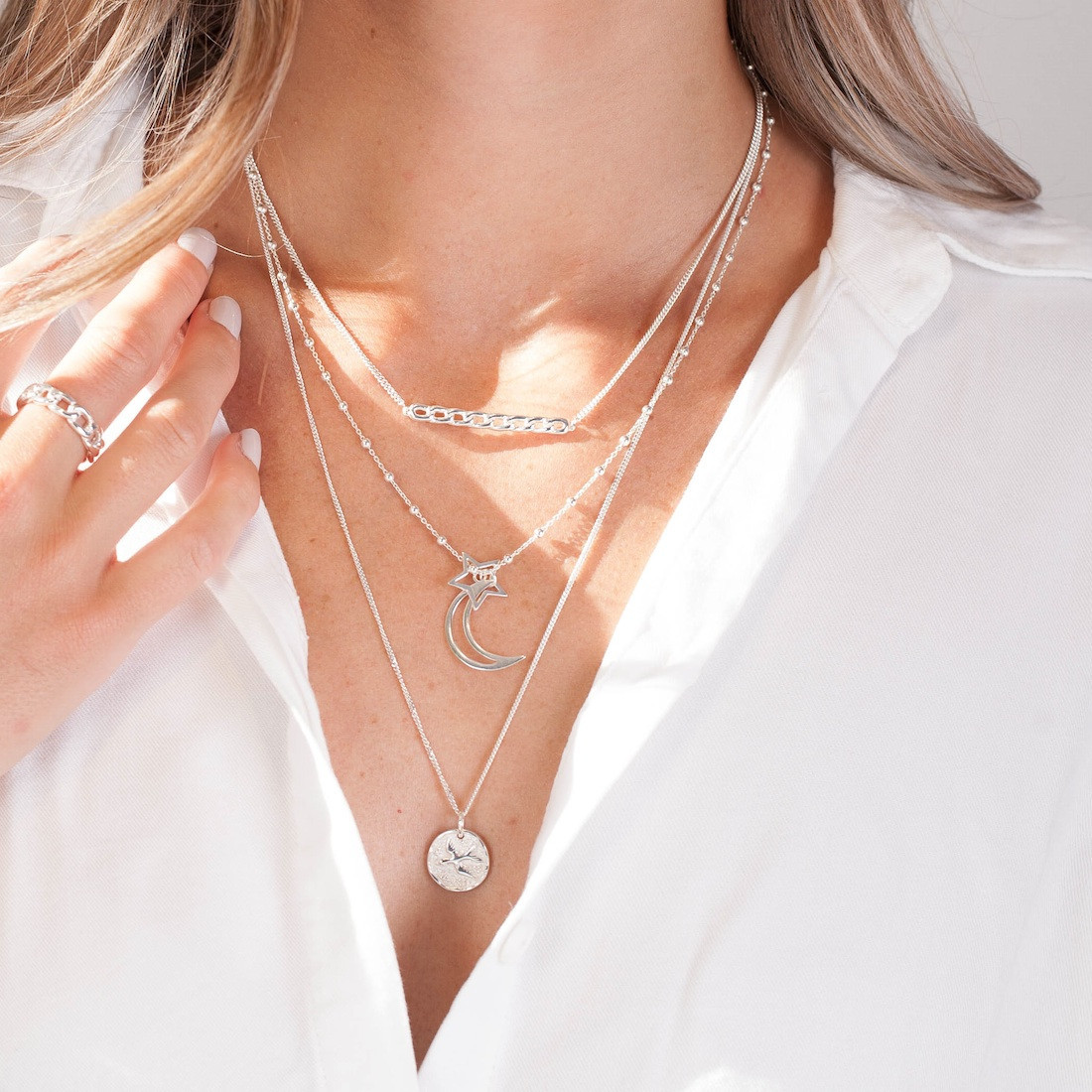 Silver necklace chain bar