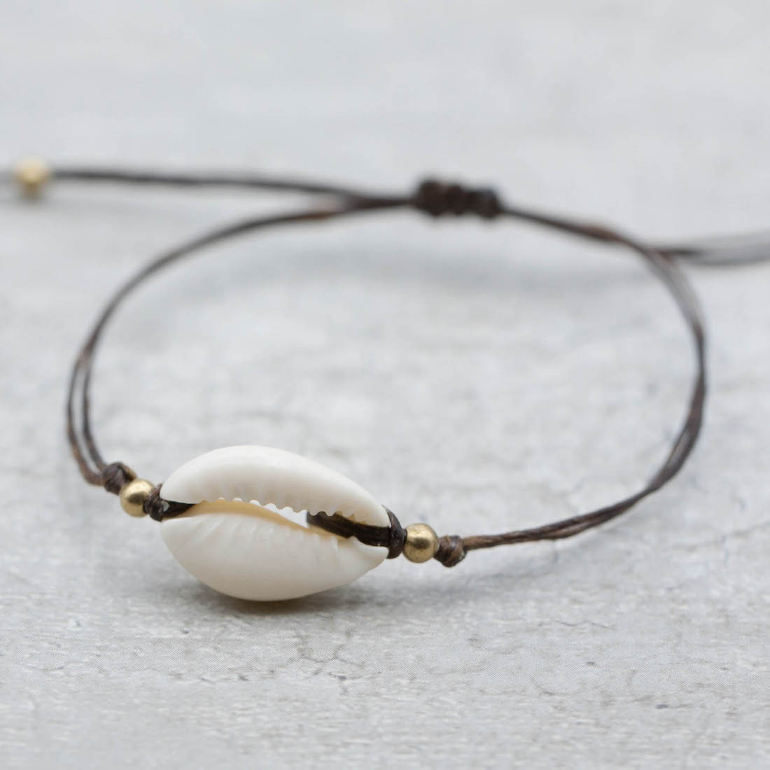 Bracelet with shells - Summer edition - Brown