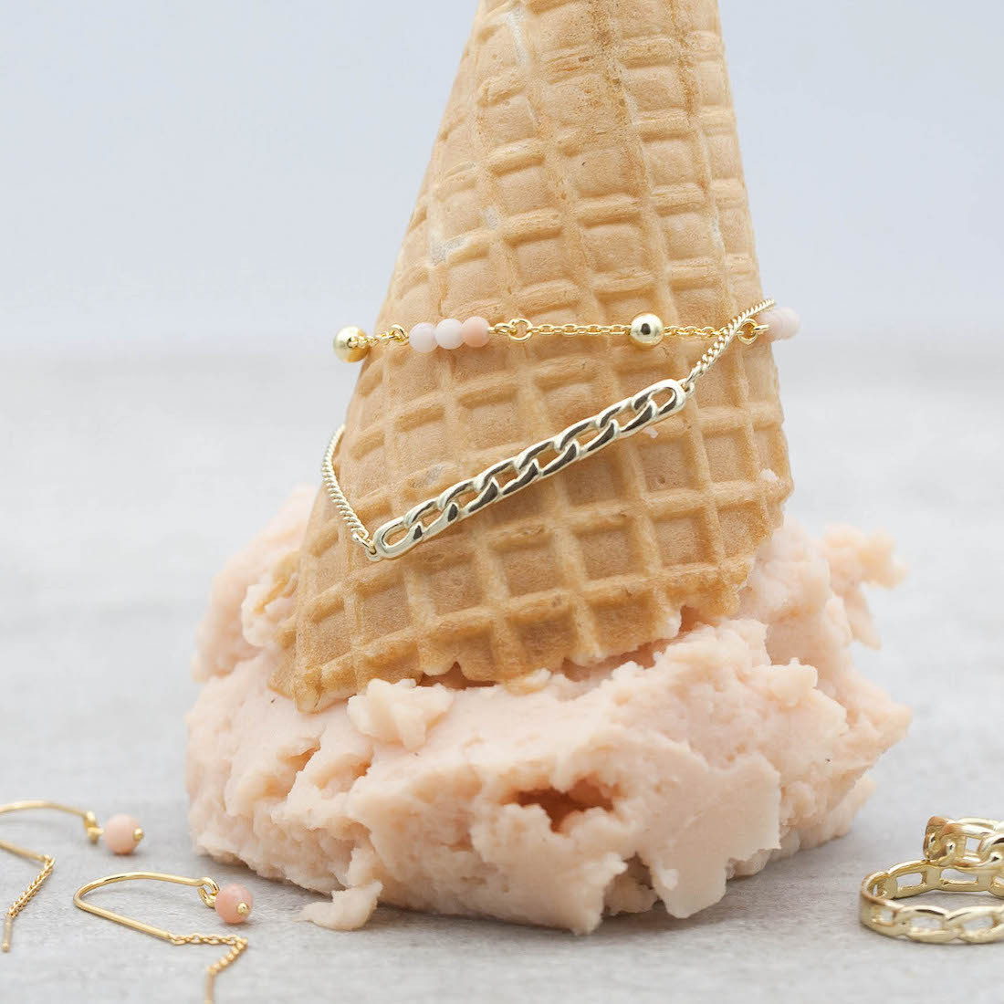 Gold ring chain