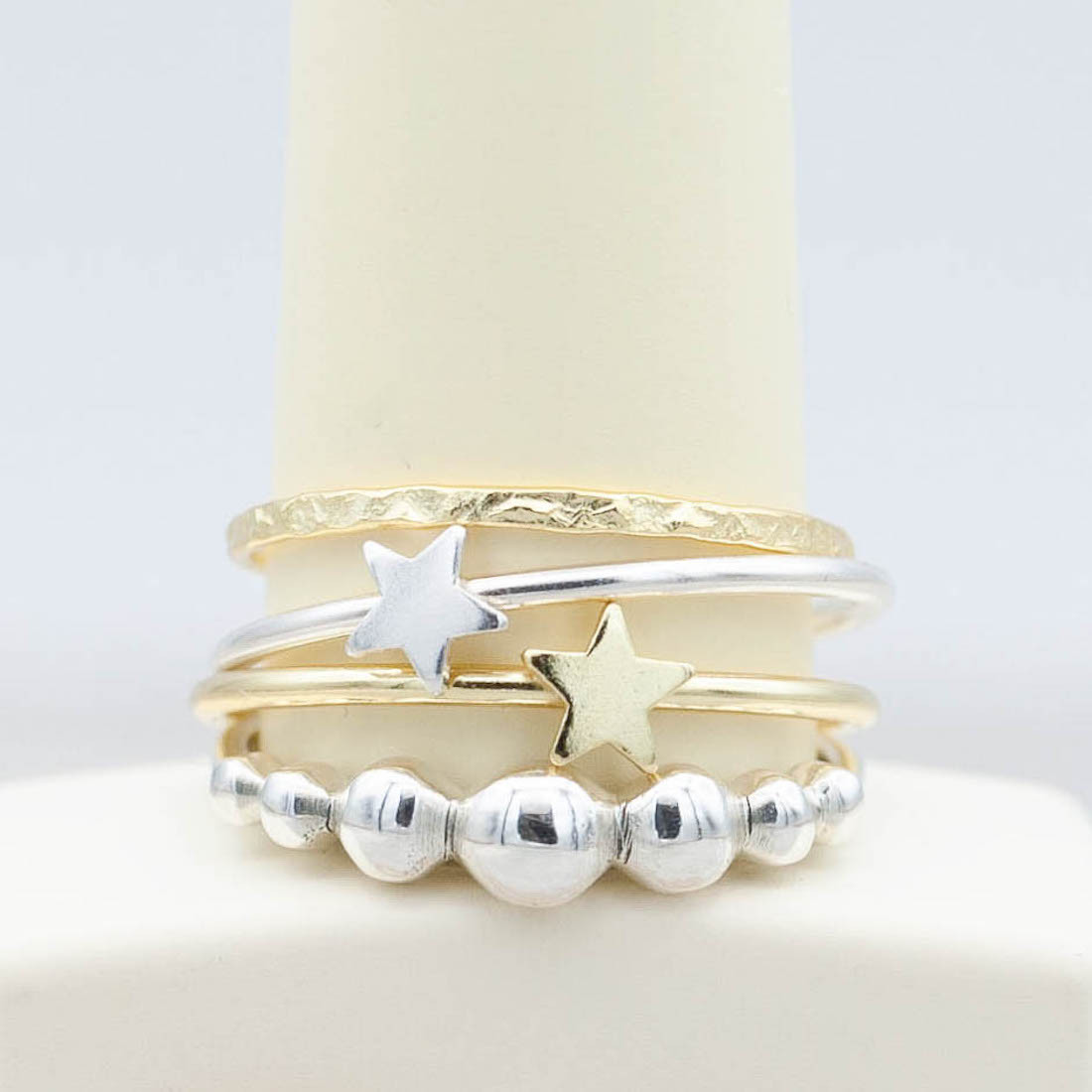 Gold ring thin with small star