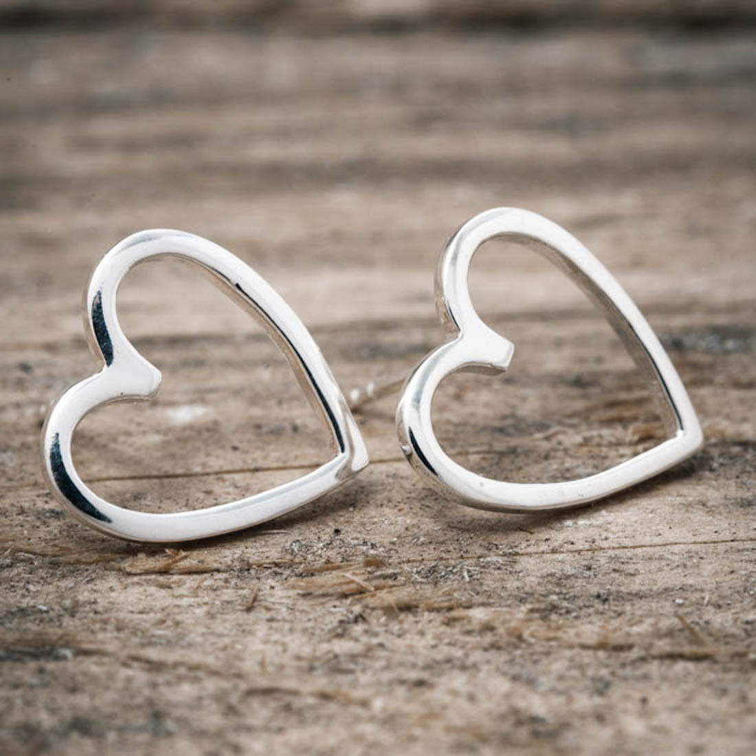 Silverörhänge konturhjärta stor