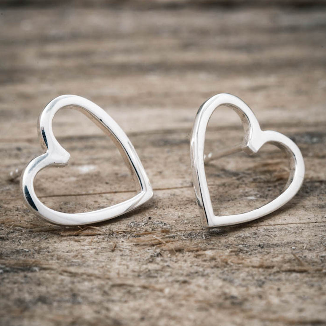 Silverörhänge konturhjärta stor