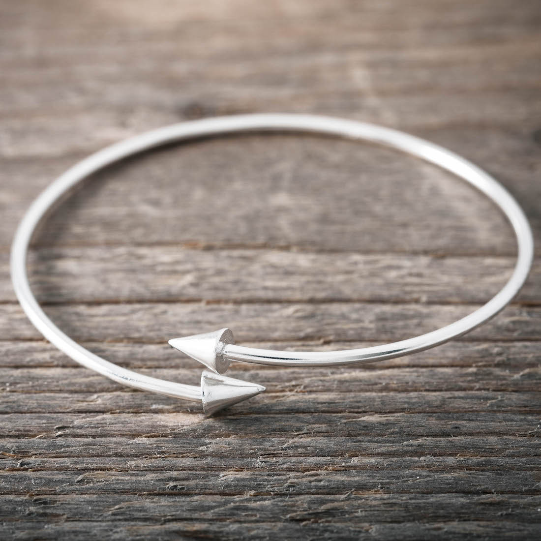 Silver bangle -spikes