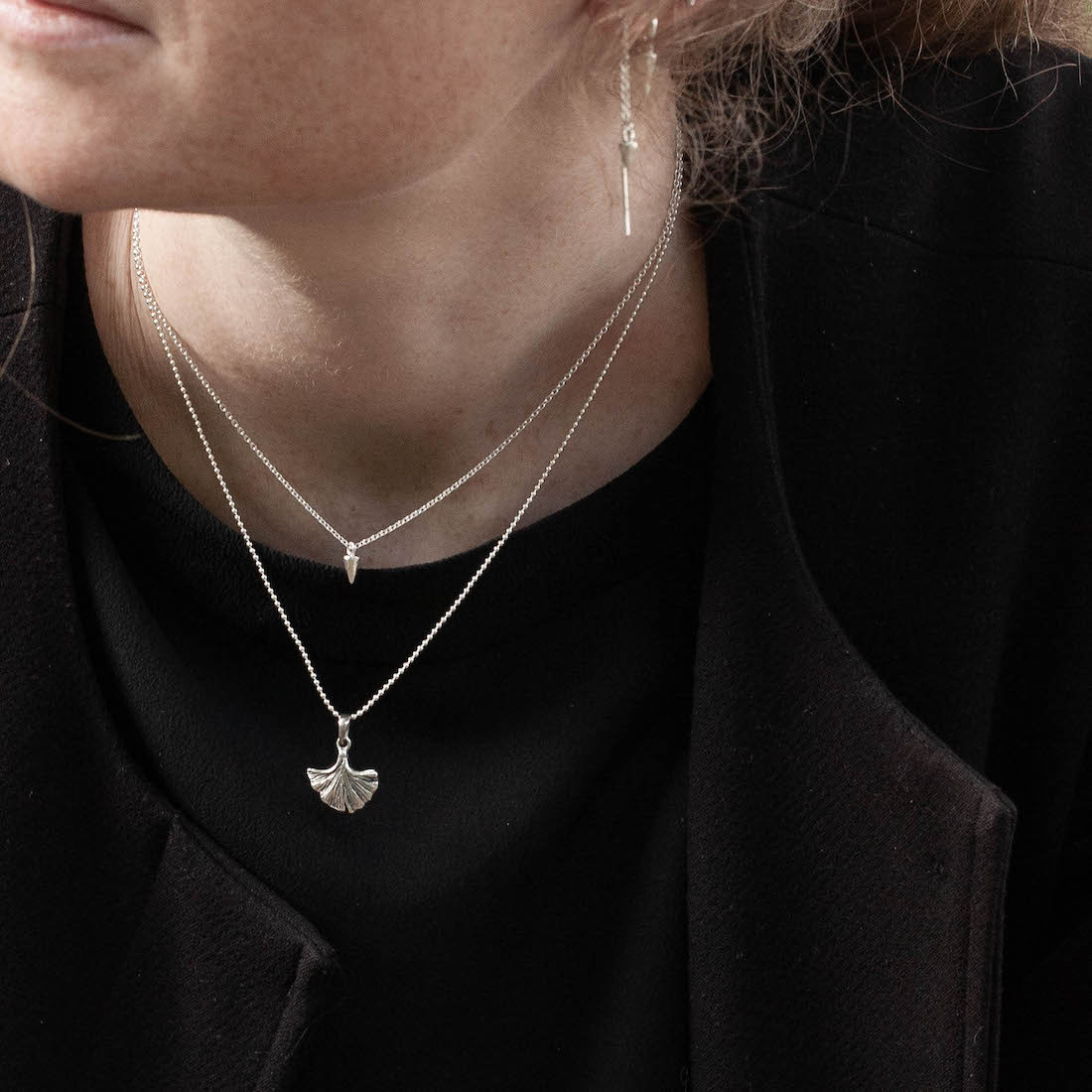 Modellbild - Silverhalsband liten spike