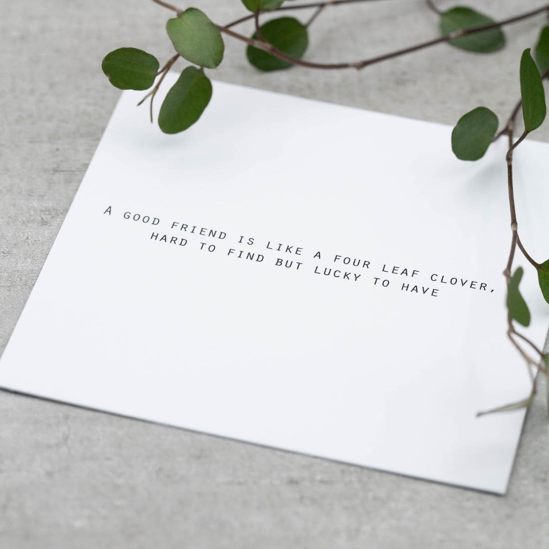 Guldhalsband  lyckoklöver kontur