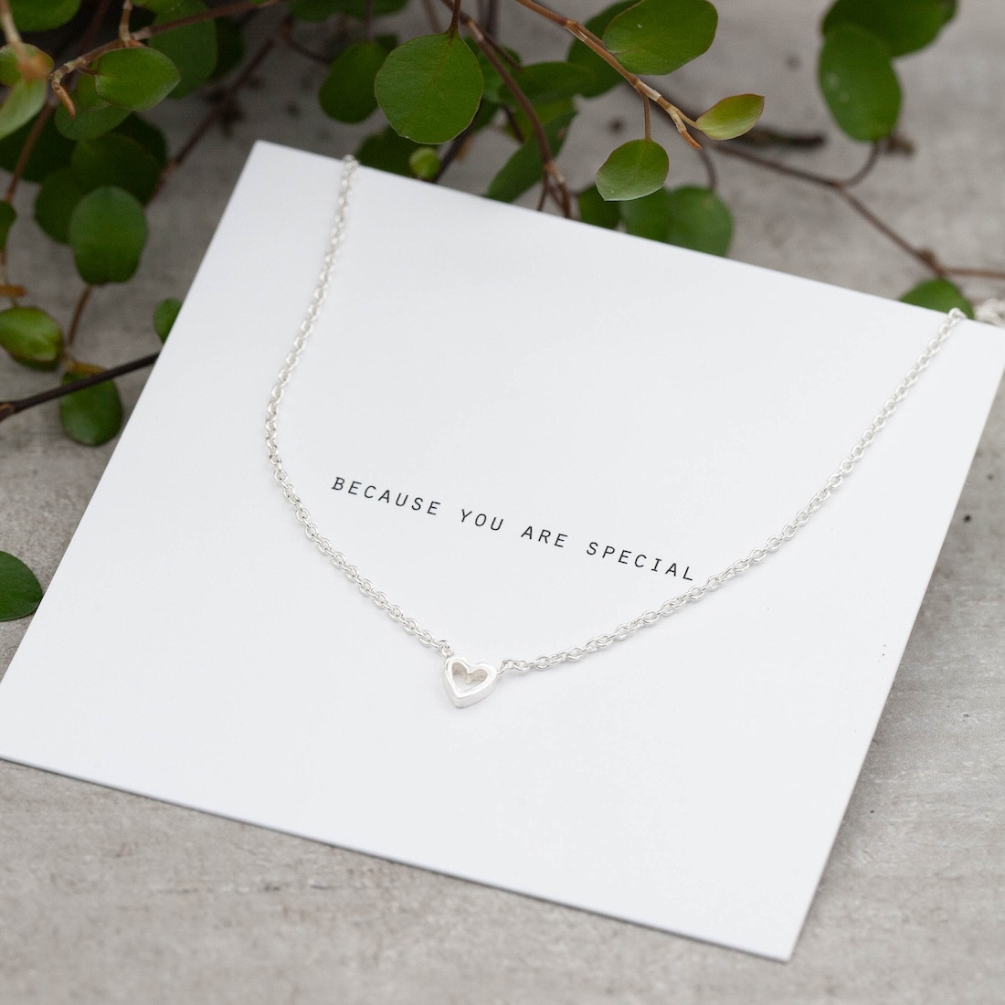 Silverhalsband minihjärta