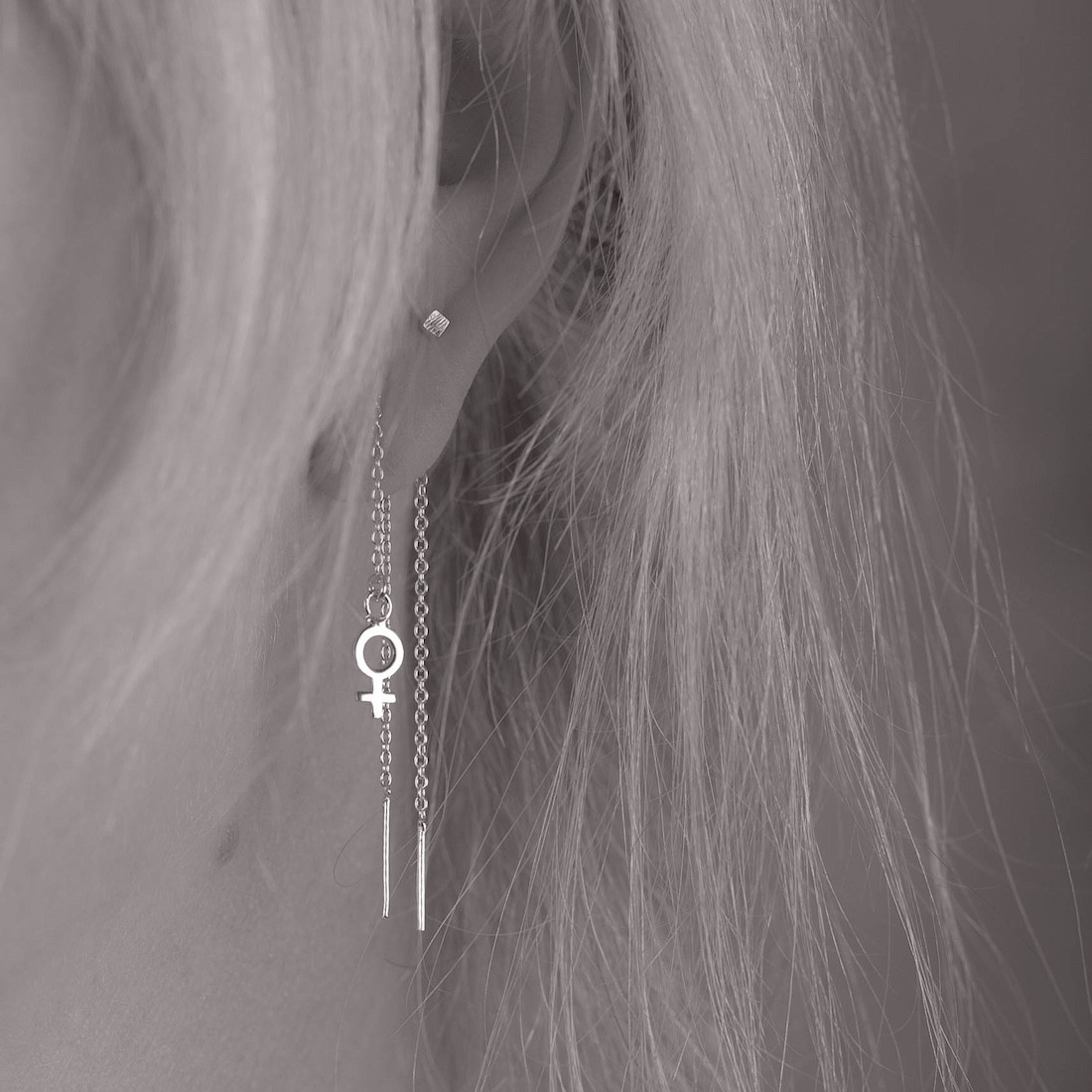 Gold earrings small female sign in chain