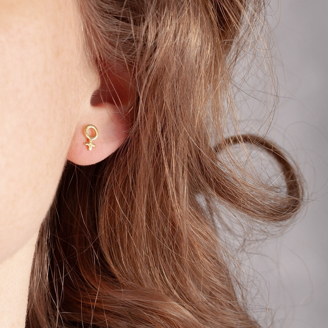 Guldörhängen  minikvinnotecken