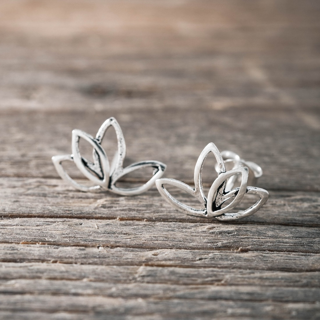 Silverörhängen lotusblomma