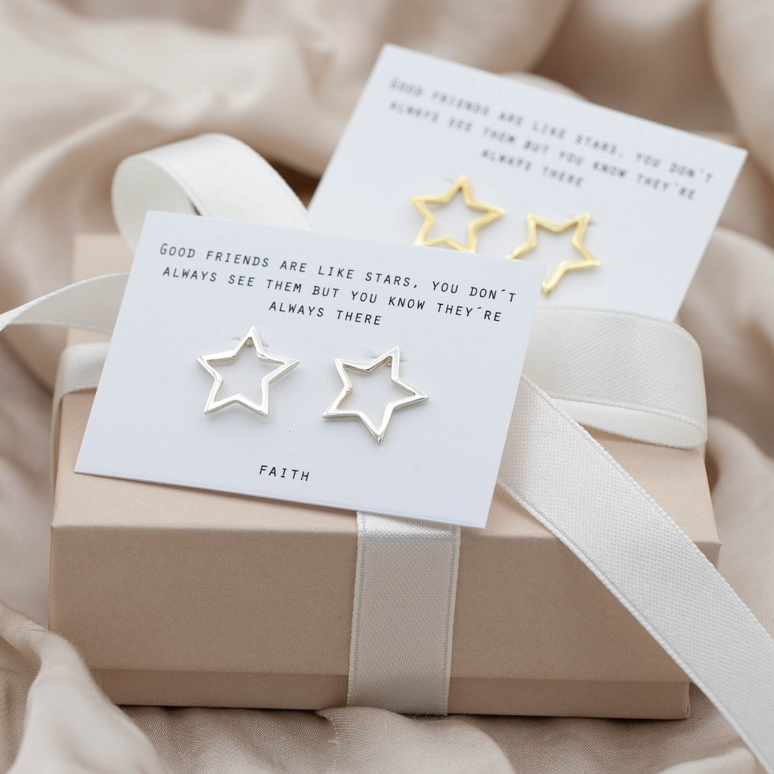 Silverörhängen stjärna kontur