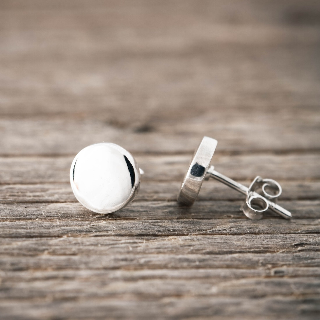 Silver earrings disc