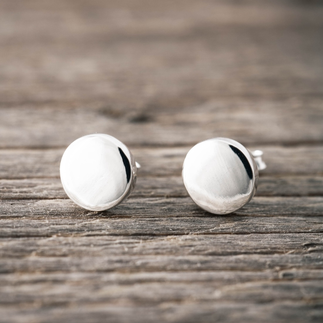 Silver earrings disc