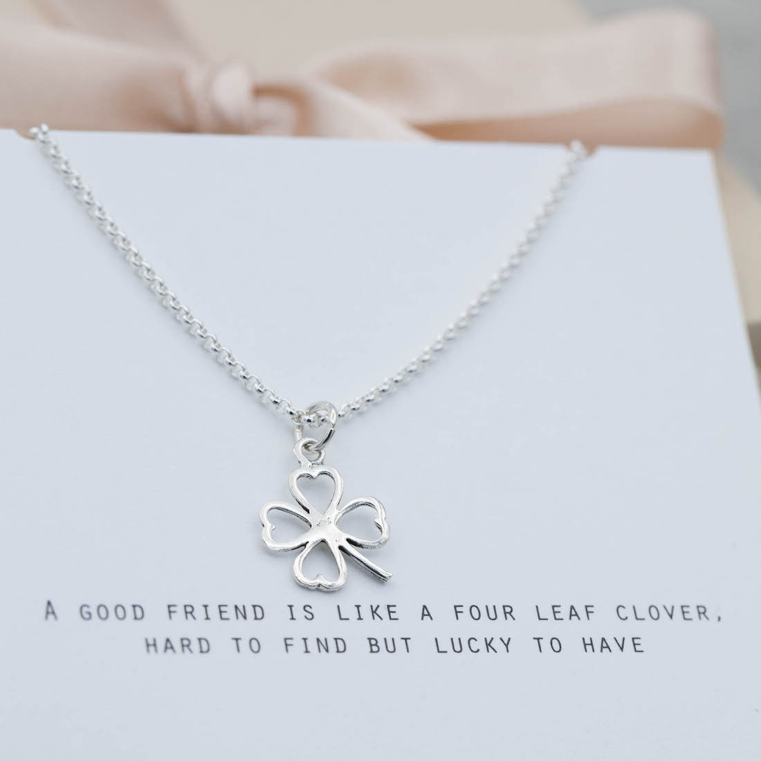 Silvernecklace charm four leaf clover