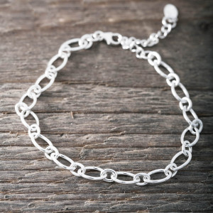 Silver bracelet chunky link