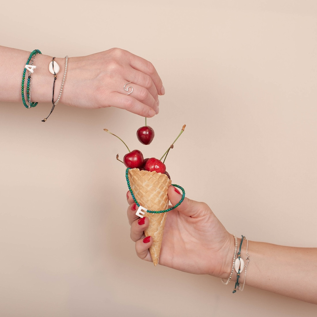 Bracelet with shells - Summer edition -Black