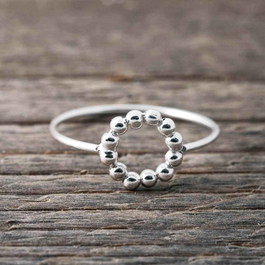 Silver ring circle with dots