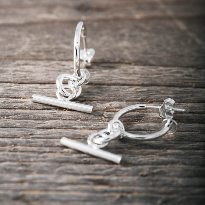 Silver hoops T-bar