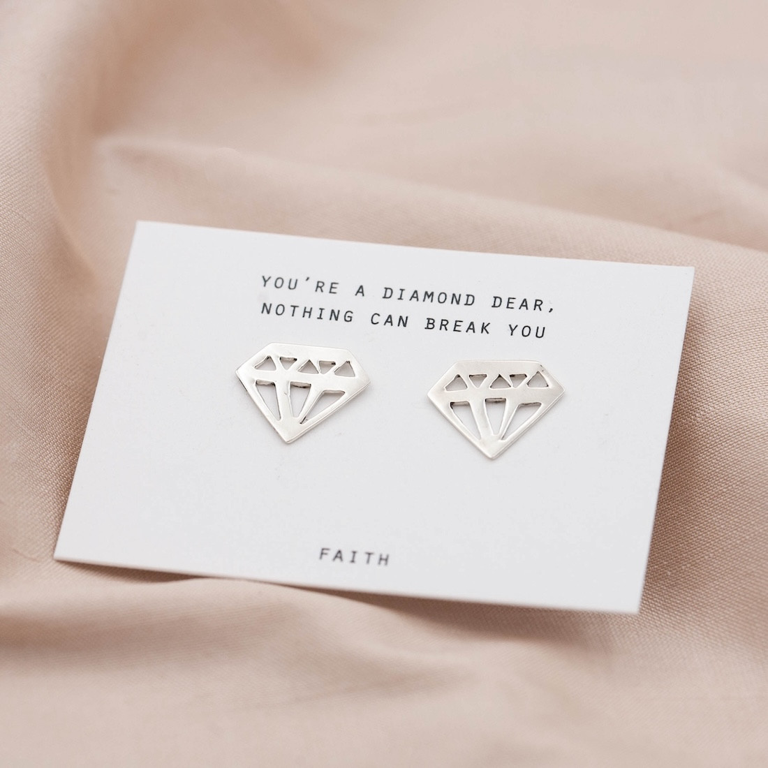 Silverörhängen stor diamant